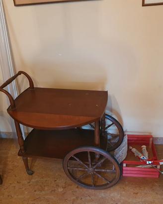 Carrello porta vivande in stile