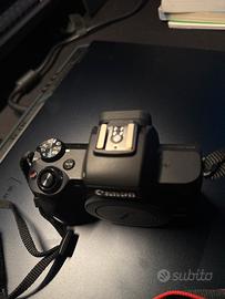 Canon EOS M50 Mark II + obiettivo EF-M 15-45mm