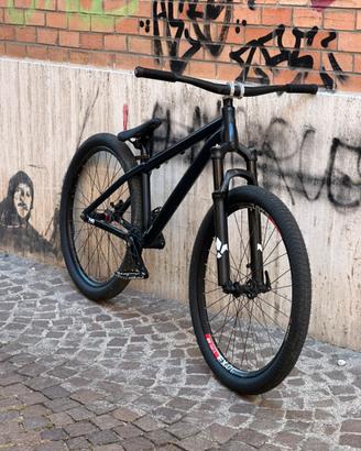 dirt jump ns bikes assemblata