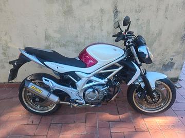 Suzuki gladius 650 2009 finanziabile
