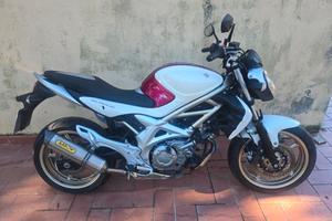 Suzuki gladius 650 2009 finanziabile