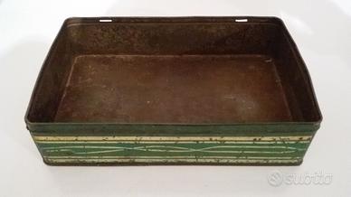 Scatola in metallo 30x18 cm vintage