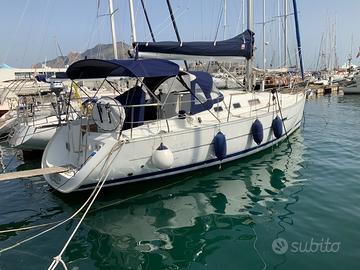 Beneteau Oceanis 323 motore nuovo 2025 garanzia
