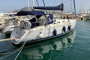 Beneteau Oceanis 323 motore nuovo 2025 garanzia