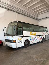 Autobus Setra S210HD