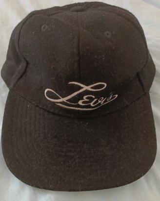 Cappellino Levis 