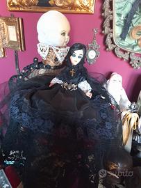 Scatola cappelliera 1/2 bambola VedovaNera vintage