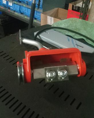 motosega JONSERED con SCORTECCIATORE 