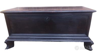 Cassapanca barocca piemontese in noce XVII sec.