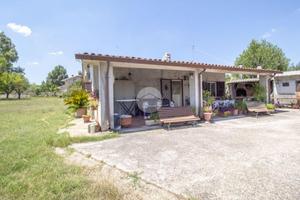 VILLA SINGOLA A PALOMBARA SABINA
