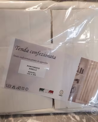 Tenda confezionata pronta da appendere
