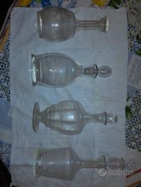 Bottiglie di cristallo vecchie