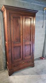 Armadio in legno  - stile classico