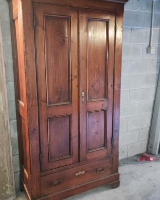 Armadio in legno  - stile classico