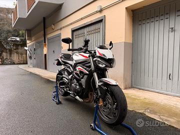 Triumph Street Triple 660 S A2