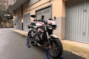Triumph Street Triple 660 S A2