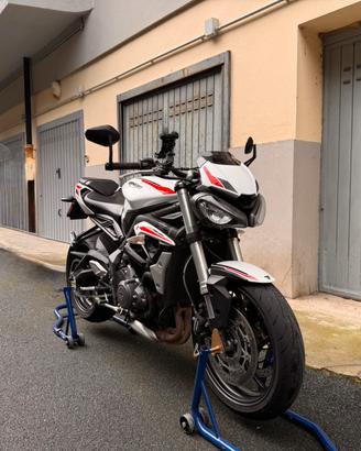Triumph Street Triple 660 S A2