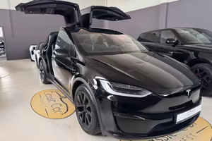 TESLA Model X DUAL MOTOR Long Range PERFORMANCE