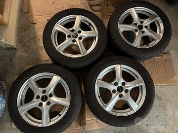 Cerchi in lega 16” con gomme da neve VW Seat Audi