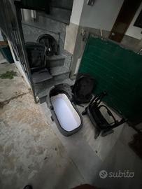  trio composto da quattro pezzi 