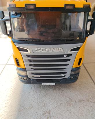 Bruder betoniera Scania