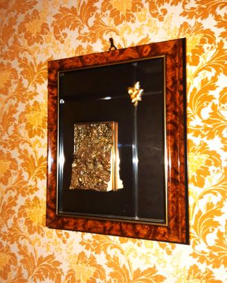 Quadro artistico con cornice in radica e vetro