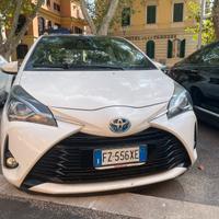 Toyota Yaris hibryd White Edit Plus aut - PERMUTO
