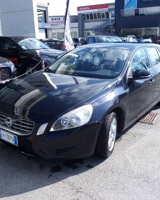 VOLVO V60 (2010-2018) V60 D3 Momentum