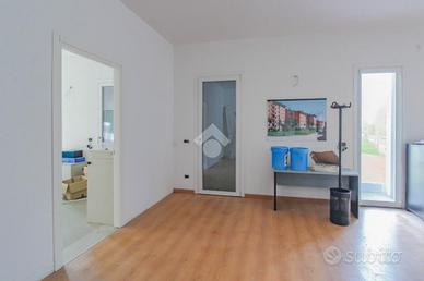 NEGOZIO A SAN GIULIANO MILANESE