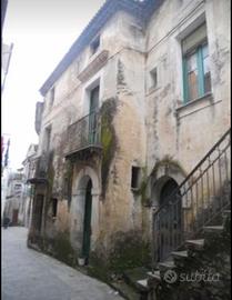 Casa palazzo antico Cilento Licusati camerota