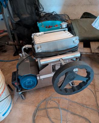 Pompa a mano volumetrica a pistone