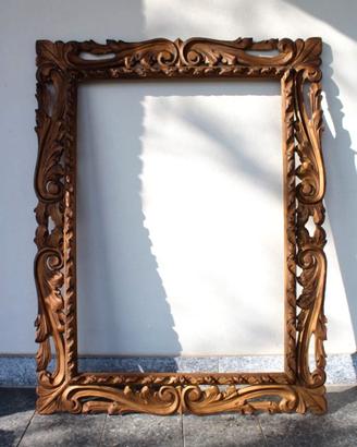 Cornice in legno intagliata a mano - 100x70 cm