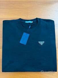 T shirt prada