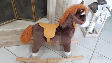 cavallo a dondolo