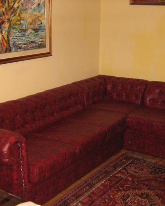 DIVANO CHESTERFIELD ANGOLARE