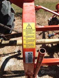 rastrello meccanico o ranghinatore