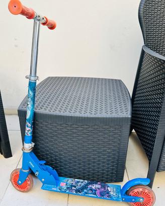 Monopattino Avengers