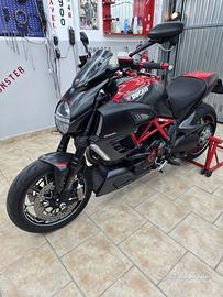 Diavel Red Carbon
