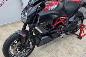 Diavel Red Carbon
