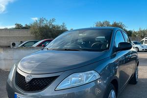 Lancia Ypsilon 1.2 69 CV 5 porte S&S Platinum