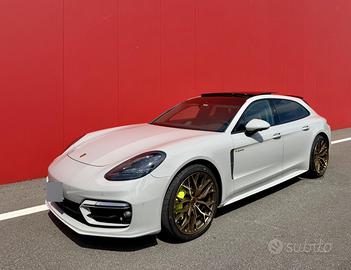 Porsche panamera 4 E-Hybrid