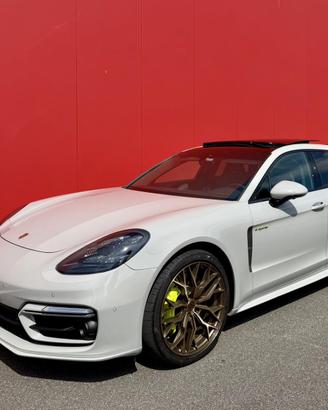 Porsche panamera 4 E-Hybrid