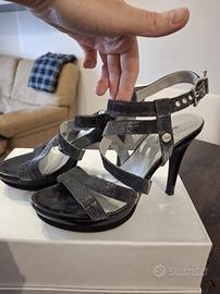 Scarpa Nero Giardini donna 