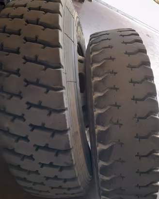 6 gomme Pirelli 12.00 R20 usate - stato 50-60%