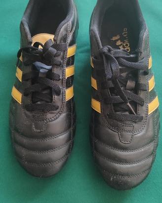 scarpe calcio Adidas Questew anni 90