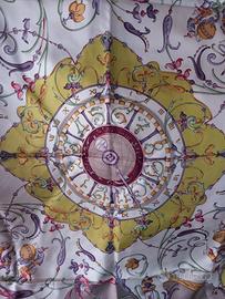 Foulard in Seta Etro Milano.