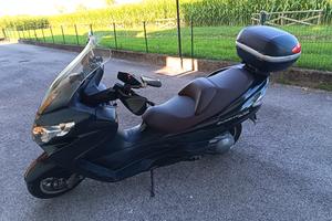Suzuki Burgman 400  