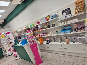 arredamento parafarmacia 