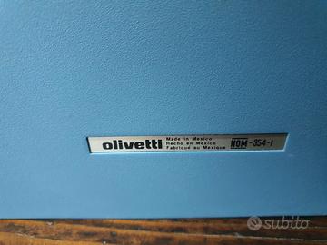 Macchina da scrivere Olivetti.
