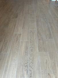Gres porcellanato effetto legno
